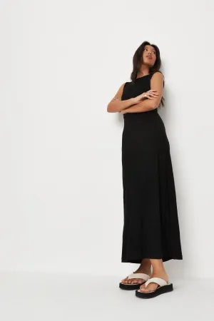 Black sleeveless maxi dress