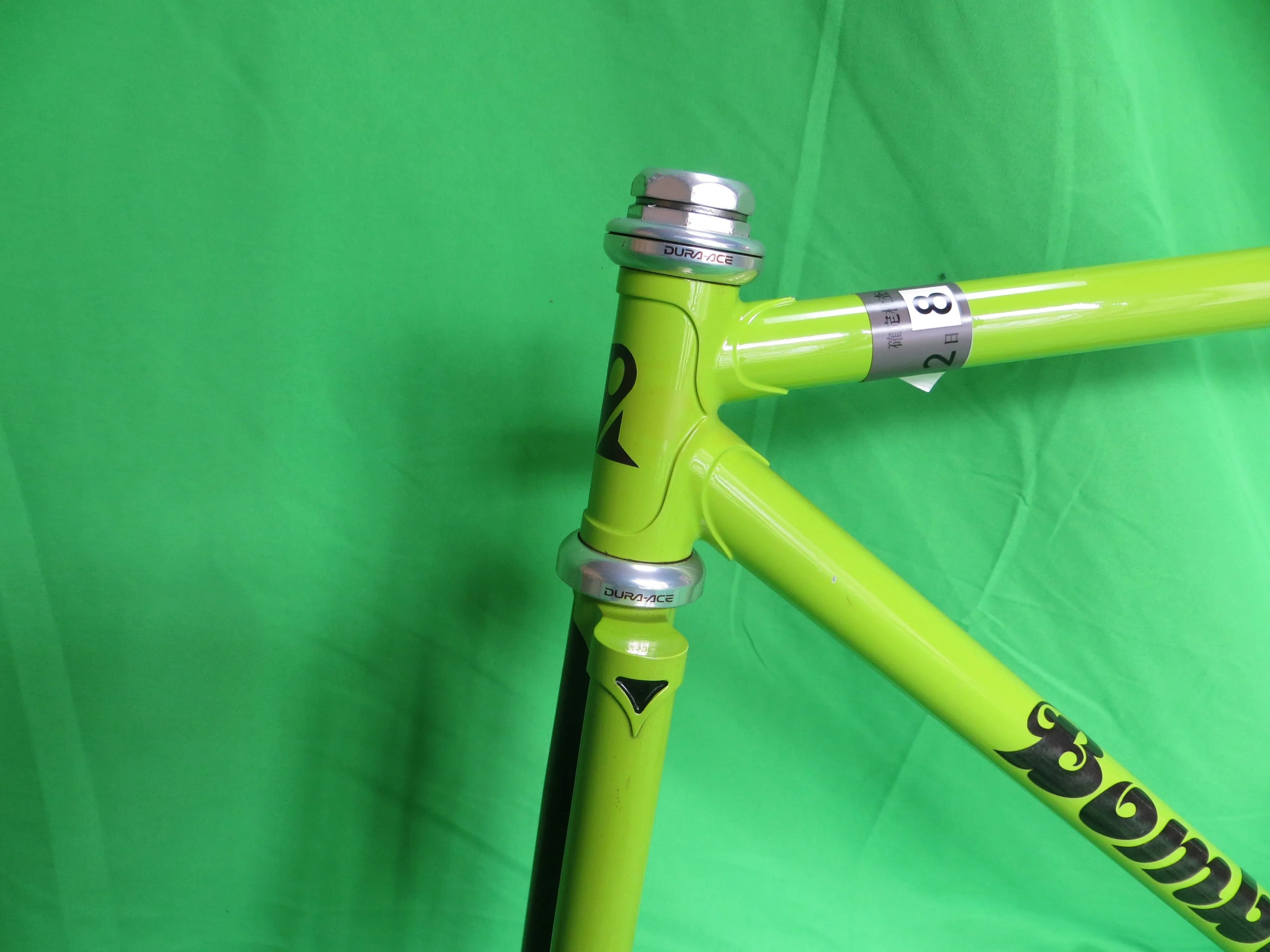 Bomber Pro // Green Black Fade // 48cm