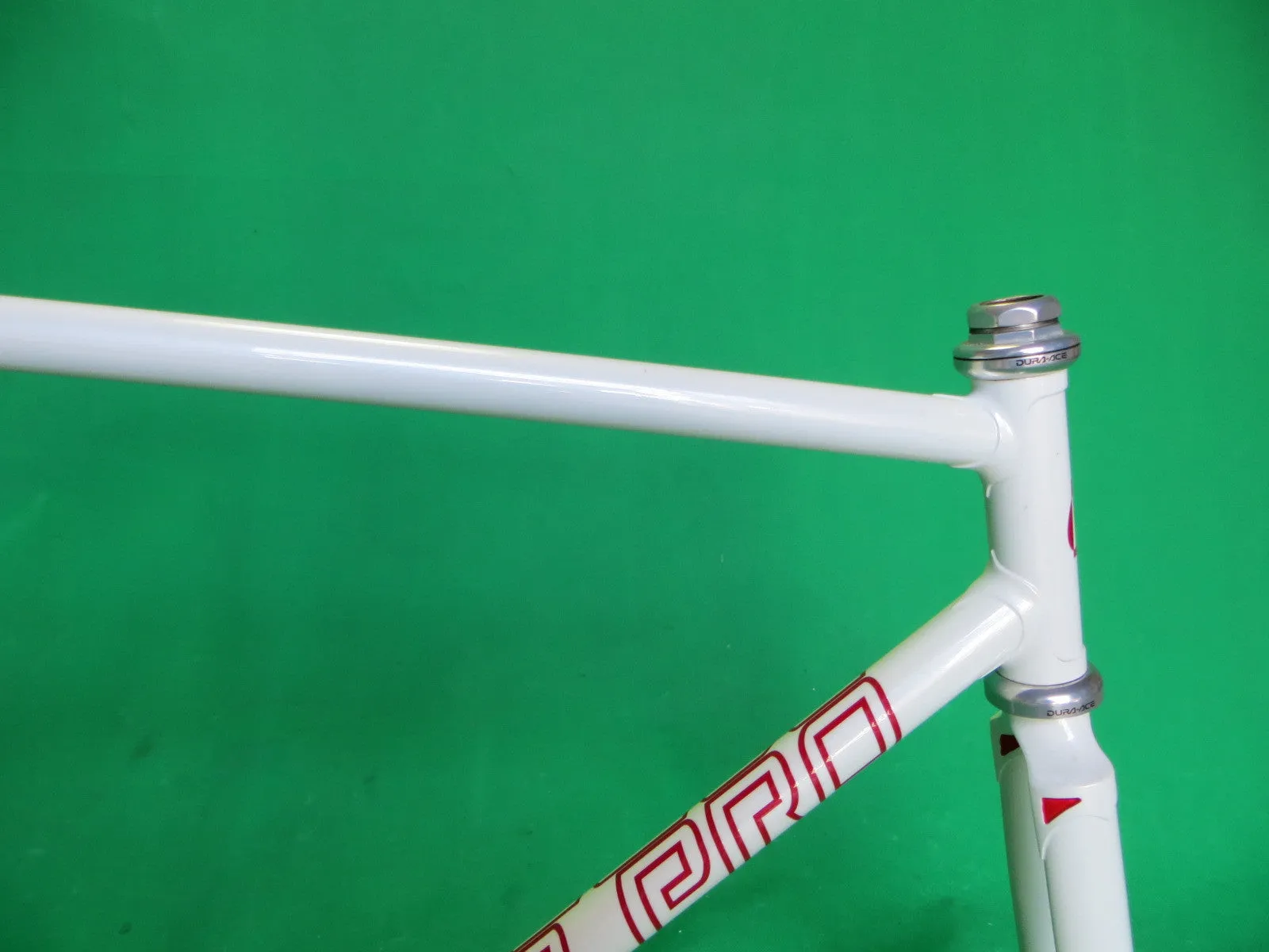 BOMBER PRO // White, Kasei Ultima R // 52.5cm