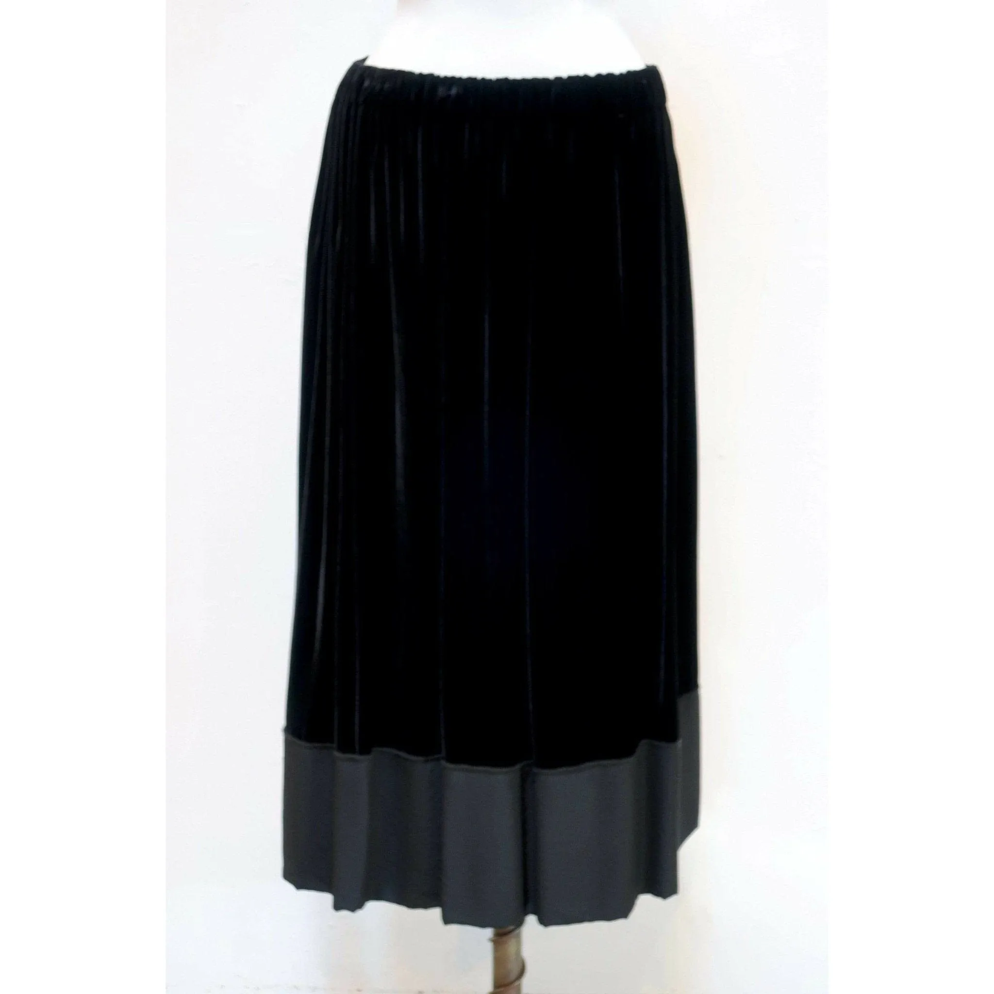 Comme Des Garçons Black Velvet Drawstring Skirt